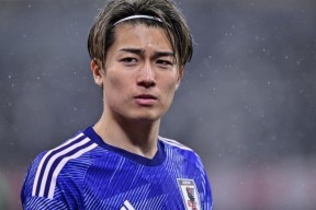 凯发官方网站 -风云突变！费耶诺德关键时刻队长鼓劲，社区盾版图或变，引发热议，阵容厚度经受考验 