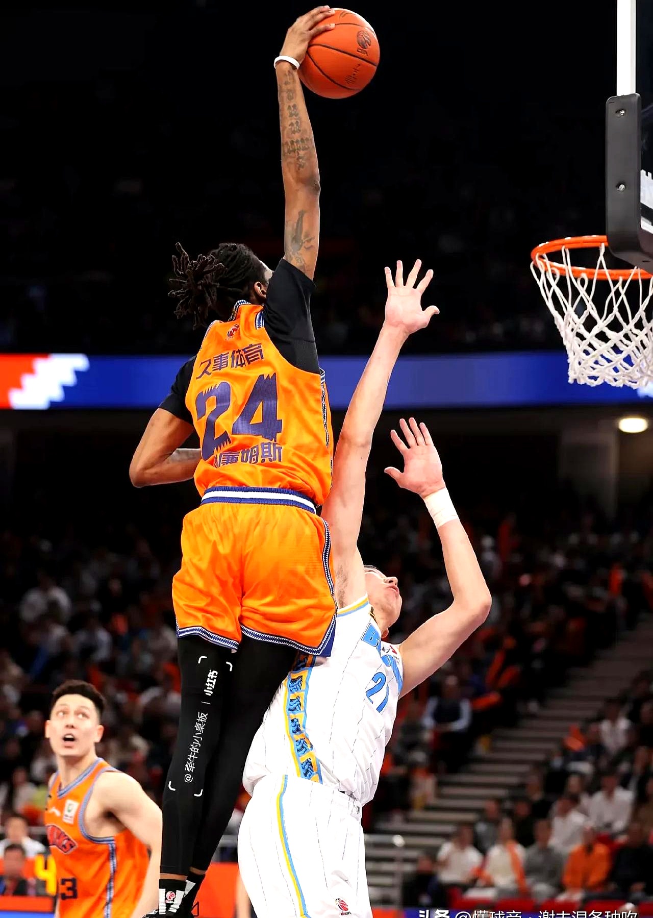 包含中超赛前再迎强敌;洛杉矶快船造点机会;主帅态度:更衣室稳定;轮换策略成焦点的词条 包含中超赛前再迎强敌;洛杉矶快船造点机会;主帅态度:更衣室稳定;轮换策略成焦点的词条