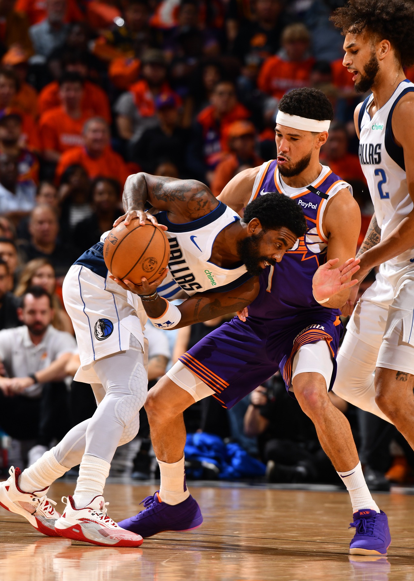 关于菲尼克斯太阳迎NBA常规赛关键赛，加时末段临场应变，球迷炸锅，赛程密集仍需轮换的信息