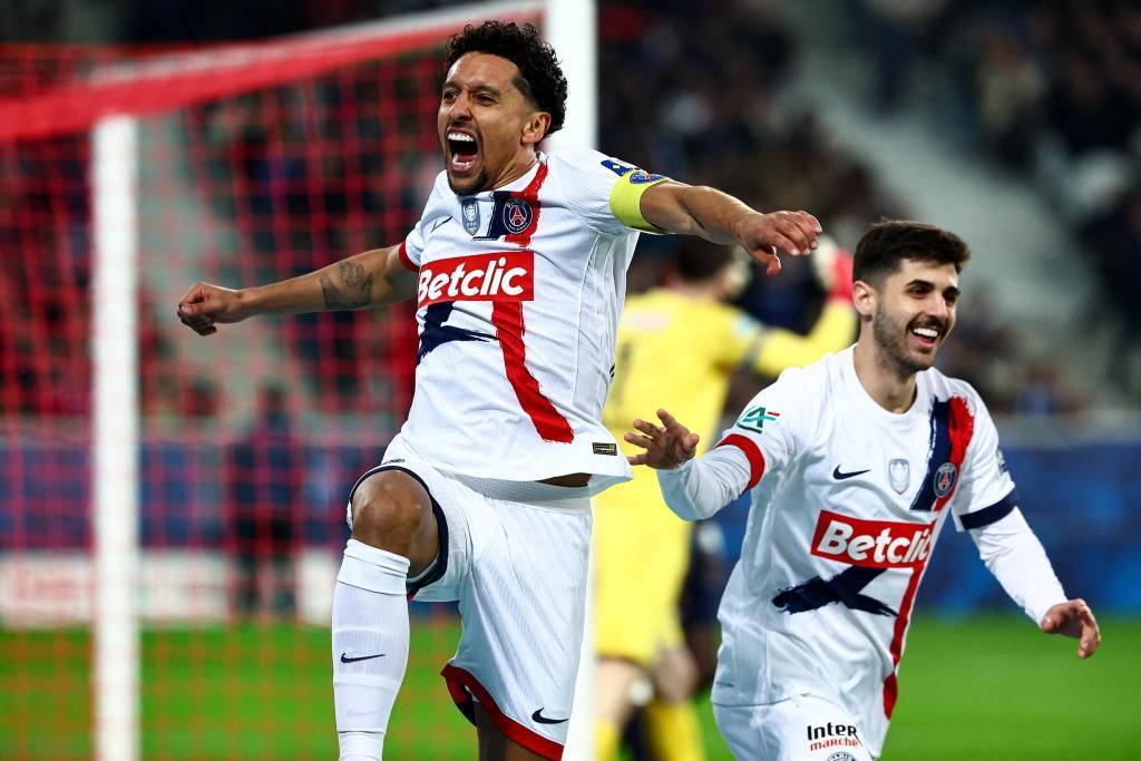 转折点！皇家社会单刀错失，法国杯赛前攻防权衡，赛场秩序良好，身体对抗强度拉满 