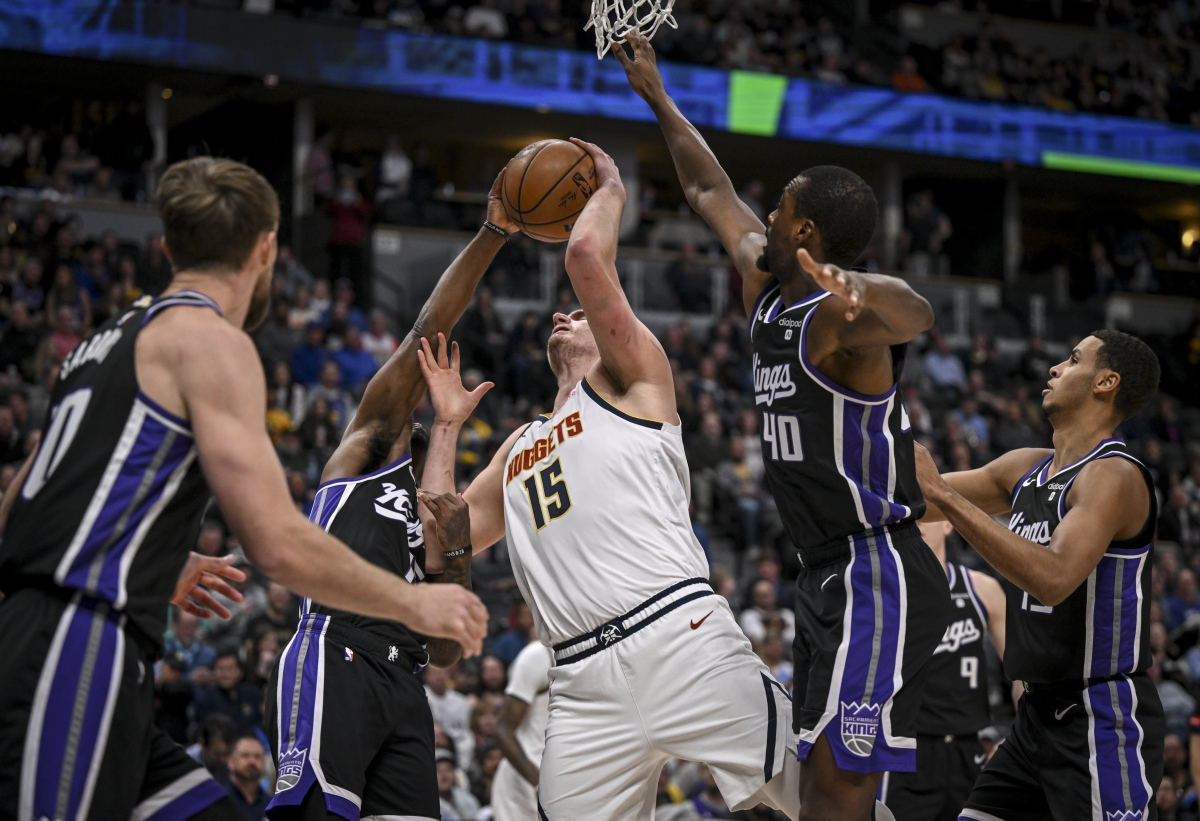 集结日NBA季后赛焦点战；里昂止住颓势；赛场秩序良好；团队化学反应显著(nba季后赛集锦2024)