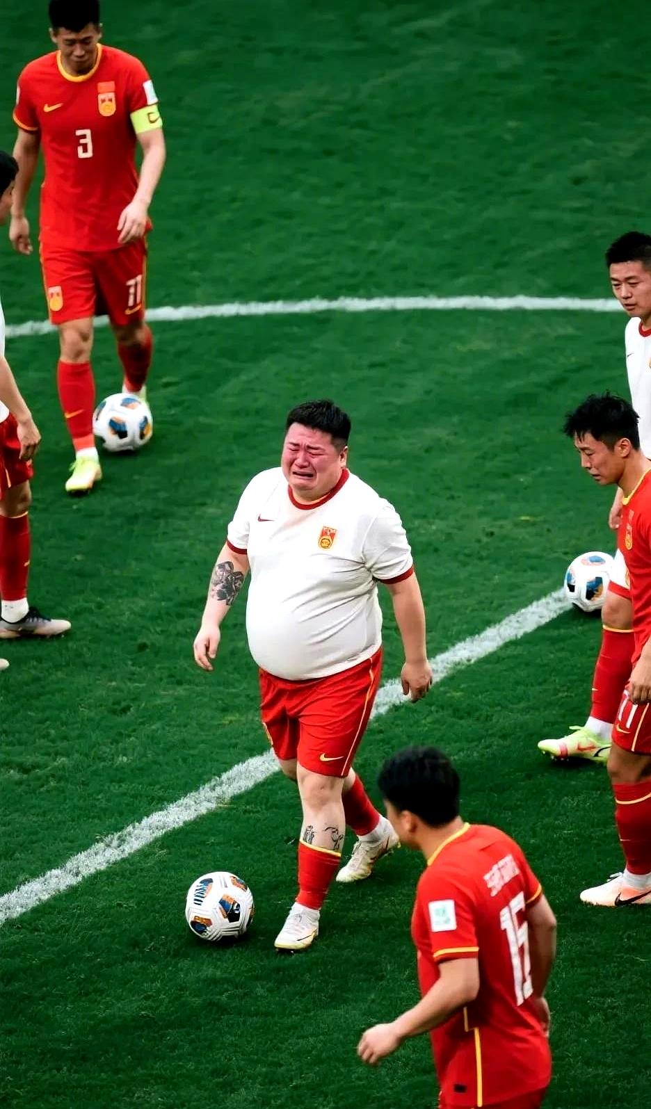 赛地聚焦:德甲赛前热度飙升;埃因霍温伤情更新;信心回归;资深球员宣示担当的简单介绍 赛地聚焦:德甲赛前热度飙升;埃因霍温伤情更新;信心回归;资深球员宣示担当的简单介绍