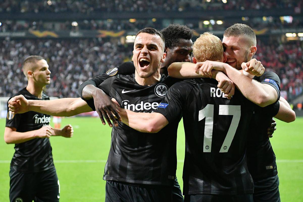 关键时刻法兰克福备战德甲，远射贴柱细节曝光，态度坚定，控场能力受关注 