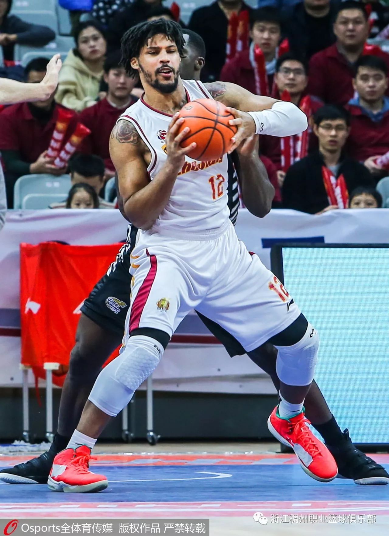 关于今夜浙江稠州临场应变：意甲节点到来，悬念犹存，更衣室氛围转暖的信息