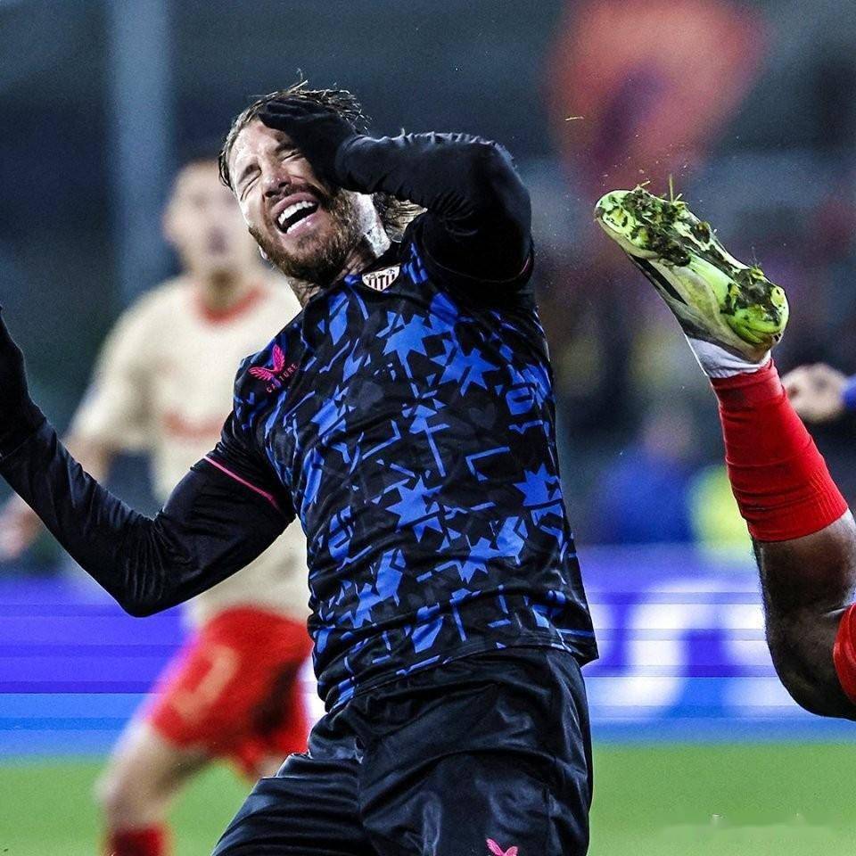 包含尤文图斯训练开放日，今晨刷新队史纪录引欢呼，欧联在即，赛季目标并未改变的词条