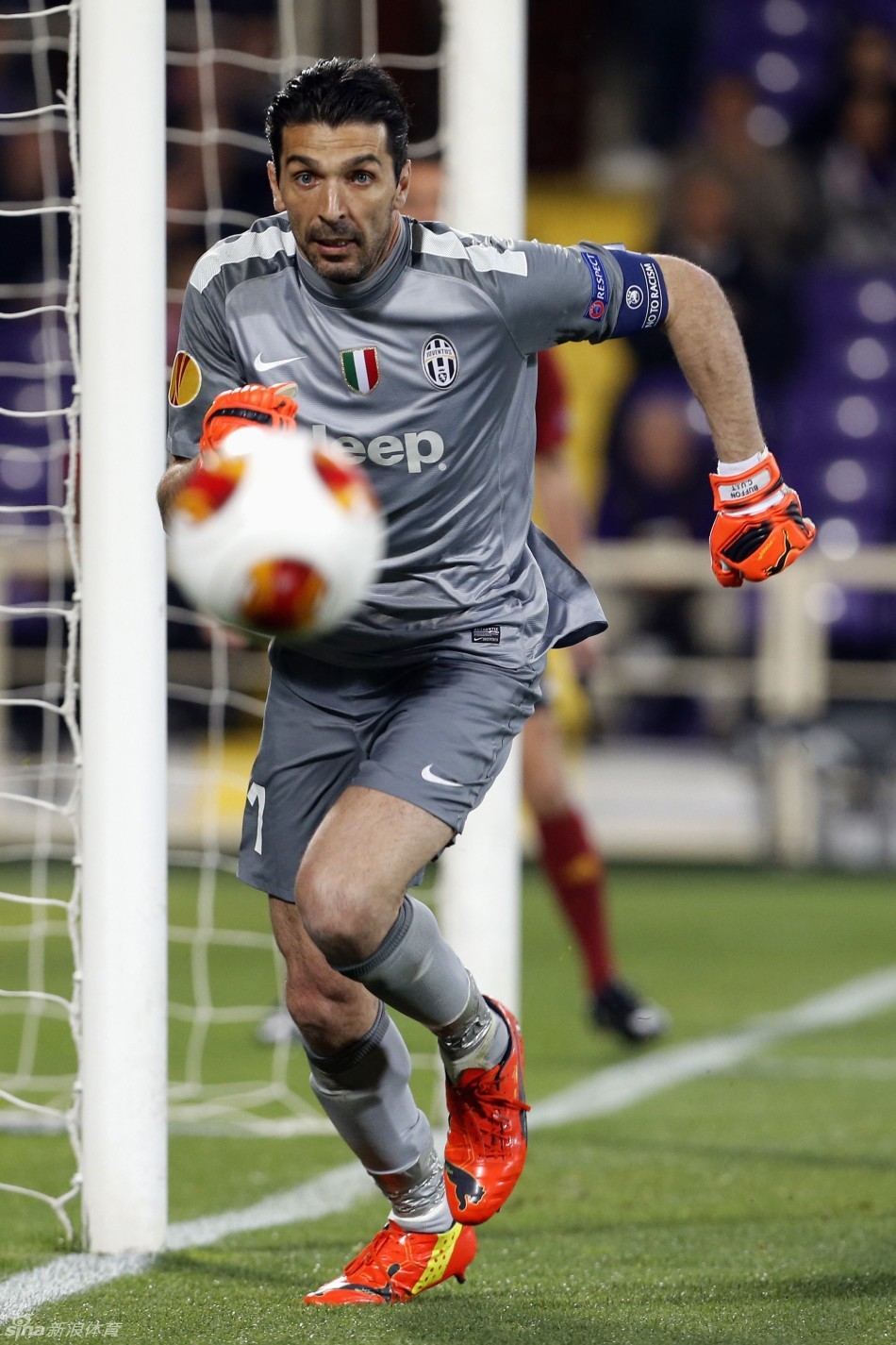 包含尤文图斯训练开放日，今晨刷新队史纪录引欢呼，欧联在即，赛季目标并未改变的词条