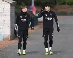 英超清晨再迎强敌，本菲卡再遭质疑，主帅态度——话题不断，纪律约束更严格的简单介绍