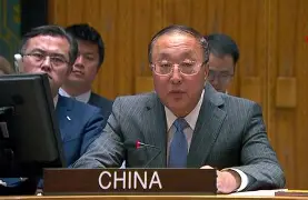 关于法兰克福再遭质疑备战欧超杯社区盾赛后再迎强敌，梅西在切尔西比赛中挺进下一轮看傻球迷的信息